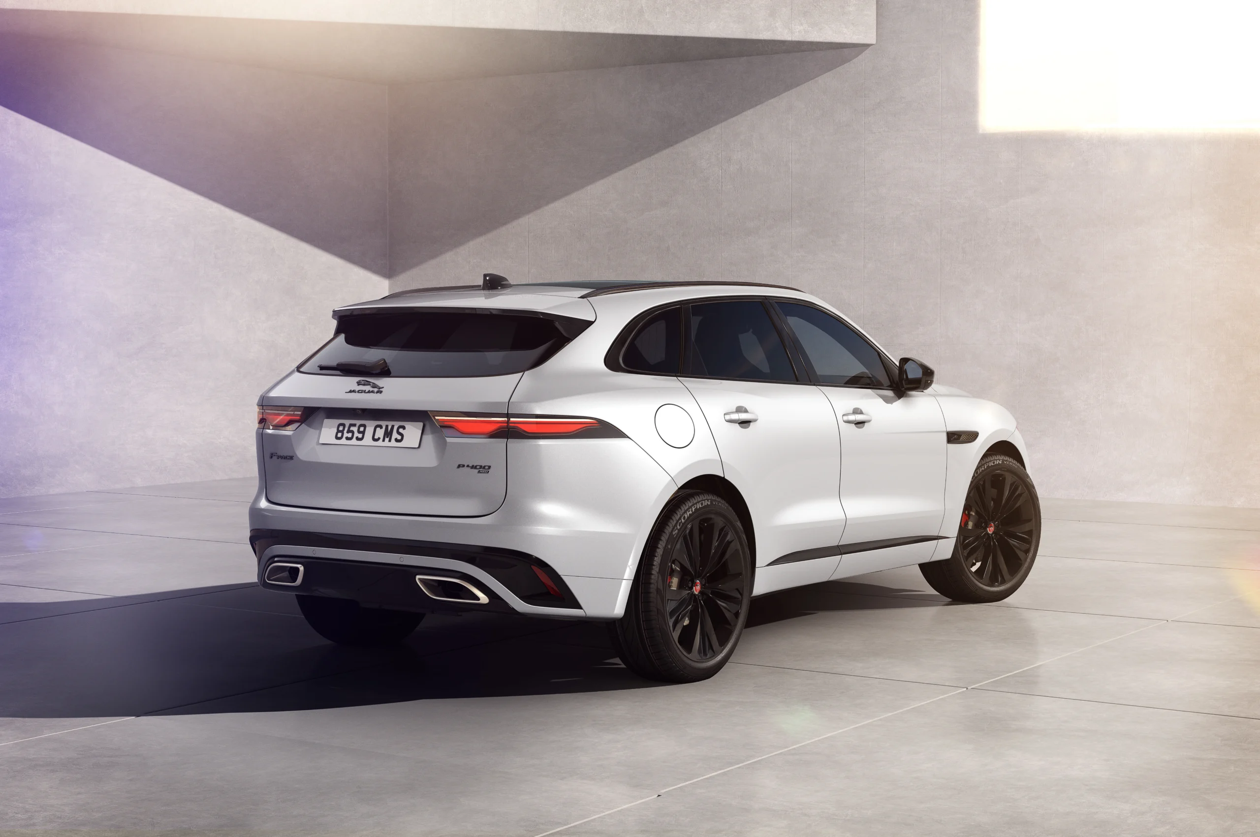 Jaguar F Pace