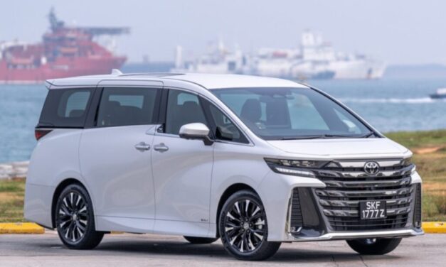 Toyota Vellfire VIPগ্রেড লাক্সারি, ৬টি এয়ারব্যাগ, ADAS প্রযুক্তি এবং দাম ১.৩৩ কোটি টাকা